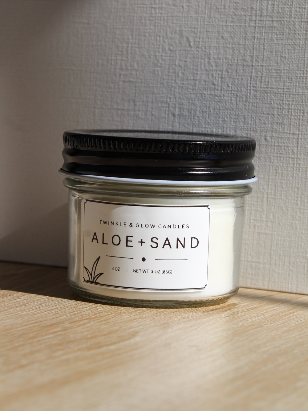 3oz Aloe + Sand Scented Candle - White Jar with Black Lid